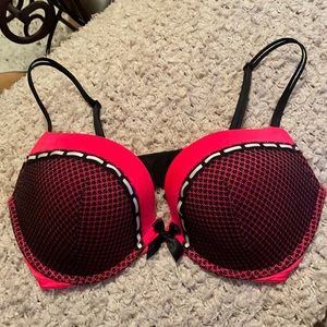Victoria’s Secret bra